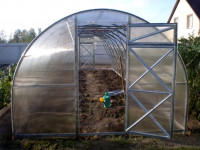Volya LLC - Zahradní skleník z polykarbonátu Trjoska