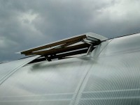 Příslušenství polykarbonátové skleníky - Větrací okno pro zahradní skleník Strelka